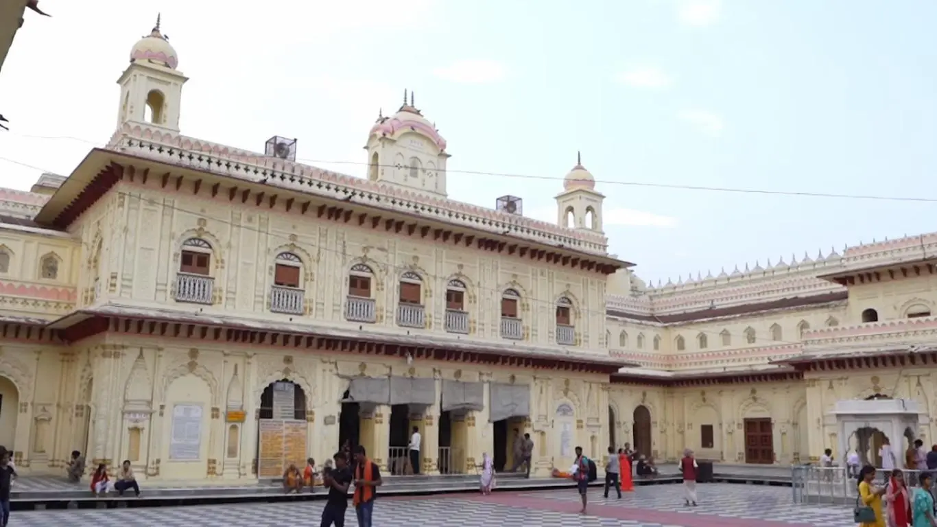 Hanuman Garhi Ayodhya